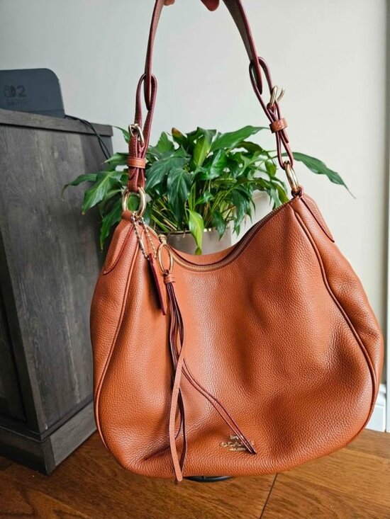 Coach Handbags - Coach Pebble Leather Hobo Bag